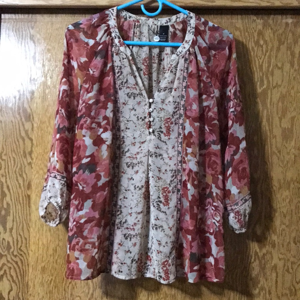 BKE BOUTIQUE floral blouse